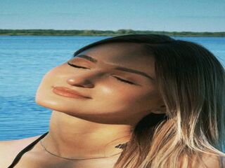 masturbating webcamgirl VerlineBurth